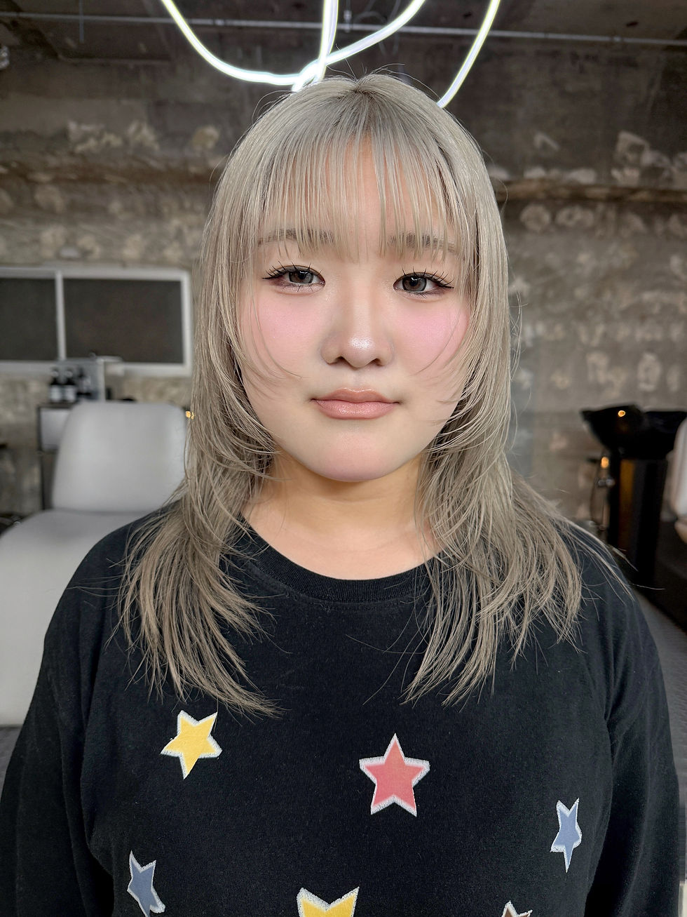 レイヤーカットとホワイトシルバー