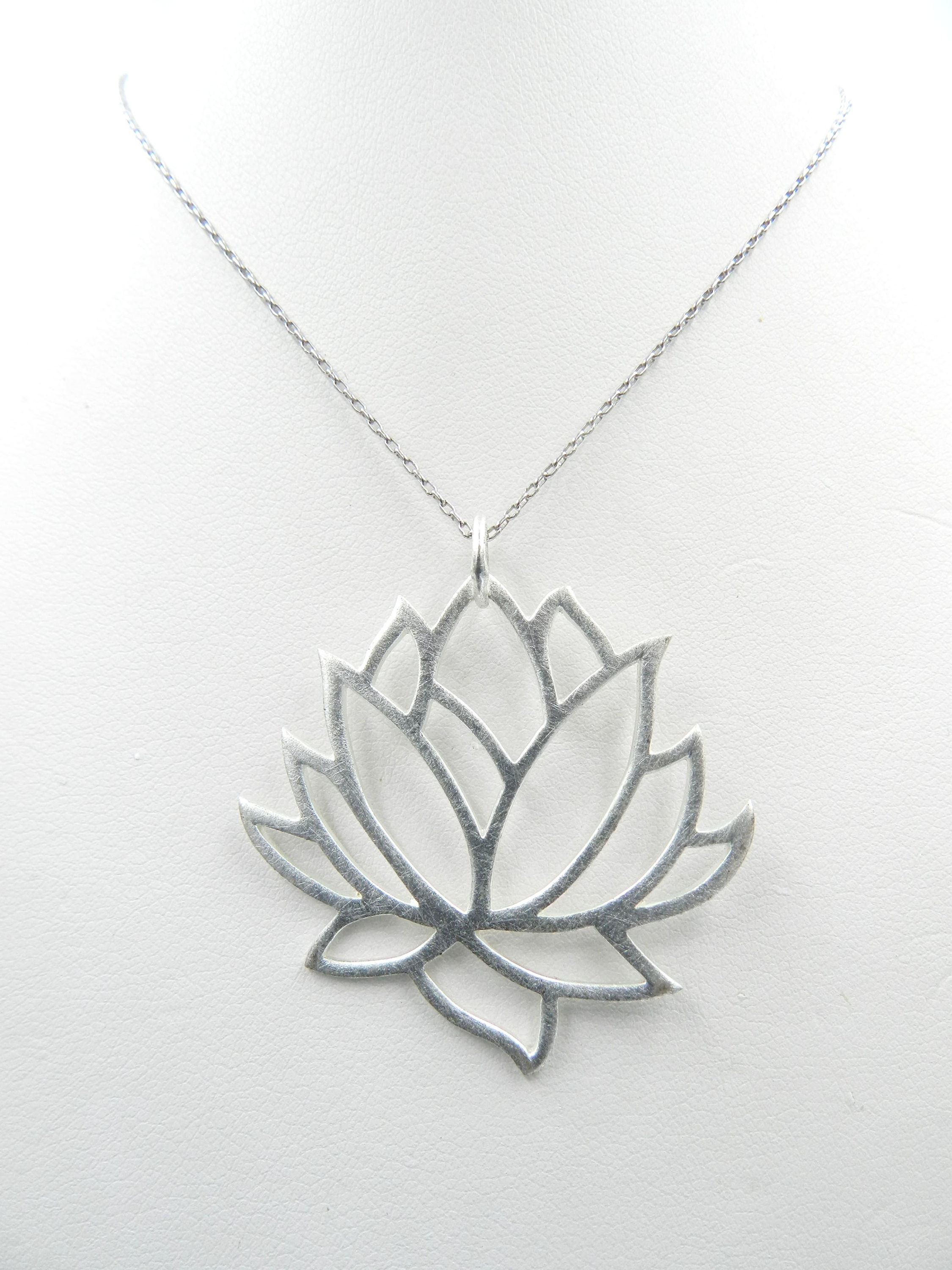 Beautiful Lotus 925 Sterling silver necklace
