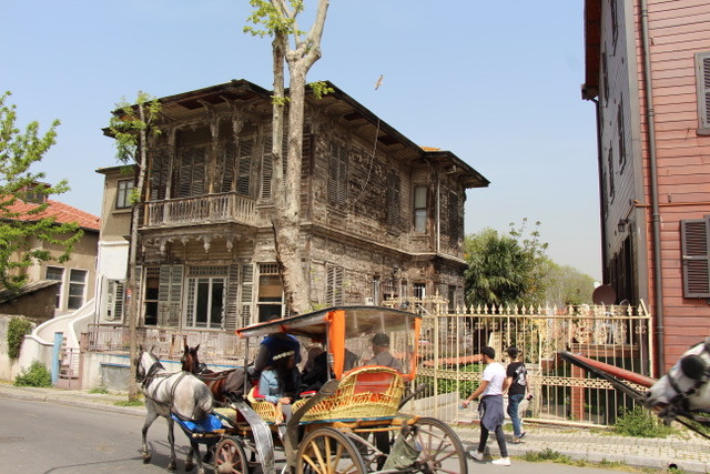 Îles des Princes, YALI, maisons en bois, voiture à cheval, buyuk ada
