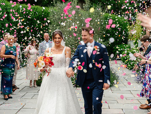 Abbots Court wedding confetti throw