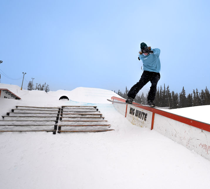 snow snowboarder skier ski snowboard snowboarding skiing winter fashion snowwear skiwear seasonal