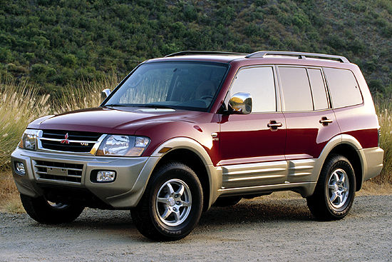 2001_mitsubishi_montero_limited_100003413_m.jpg