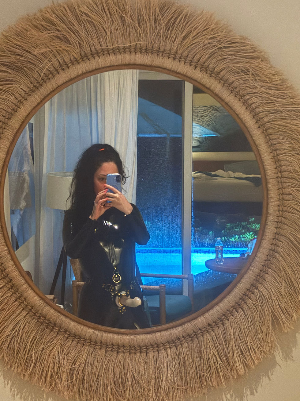 Mistress was absolutely spoiled rotten by a very good boy with a shiny Turks and Caicos vacation 🌊🏝️☀️