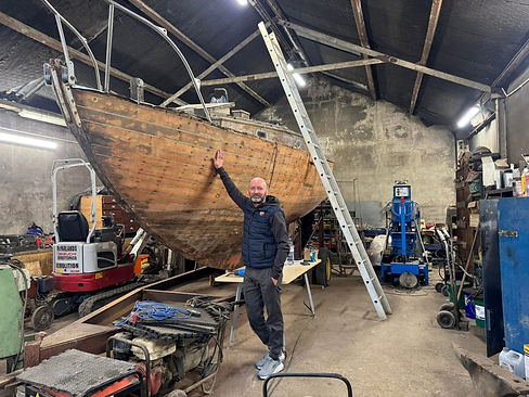 Gavin sees Sorona for the first time in 16 years.JPG