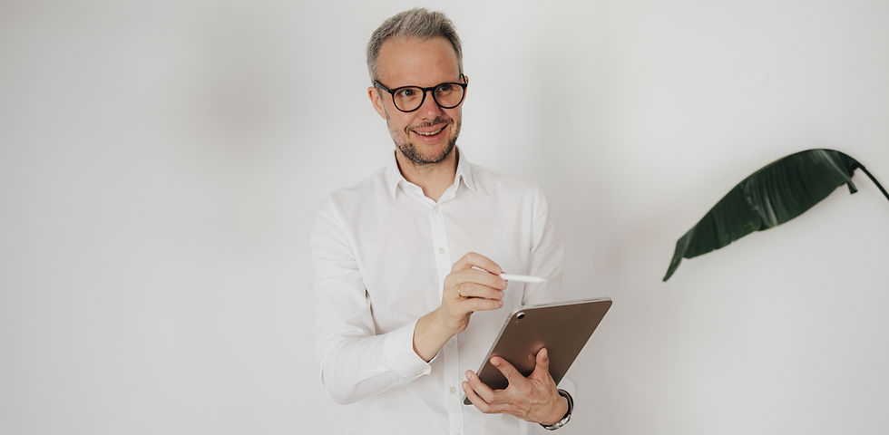 Fabian Platt - Colour - (c) _michaelschartner_edited.jpg