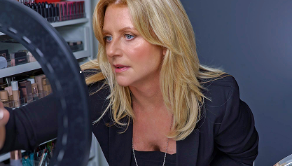 julie_photo_1.png