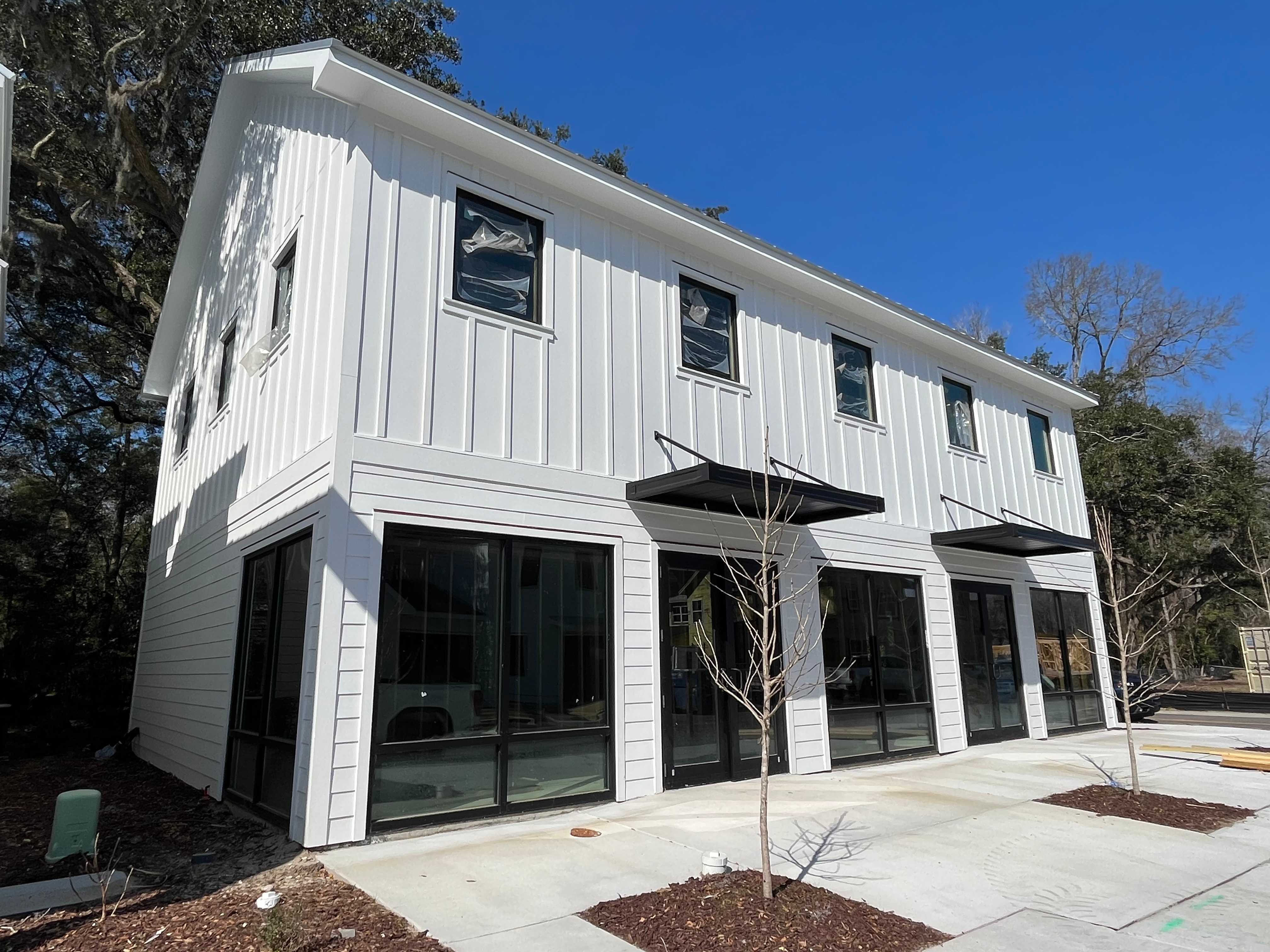 Exterior of Modern Chiropractic Johns Island Charleston two-story white clinic
