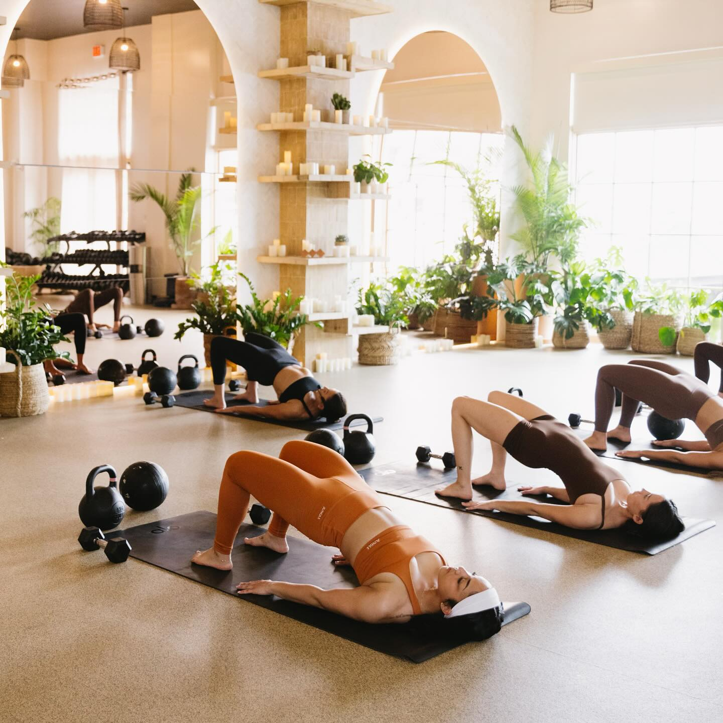 Sculpt and mat class at Jungle Studio Dallas with multiple clients