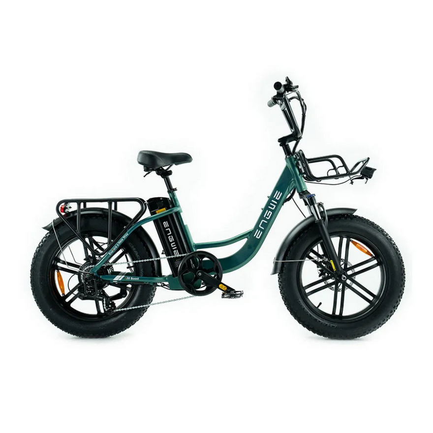 Grünes E-Bike mit Fatbike-Reifen und Korb