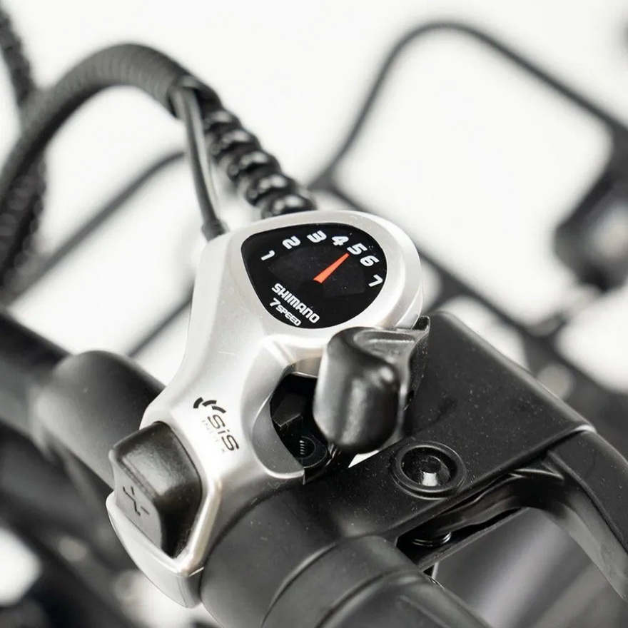 Miniaturbild: Shimano Bedieneinheit mit Anzeige am E-Scooter Lenker