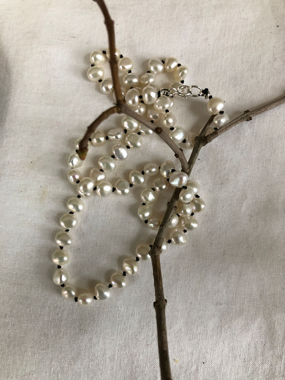 White Pearl knotted necklace