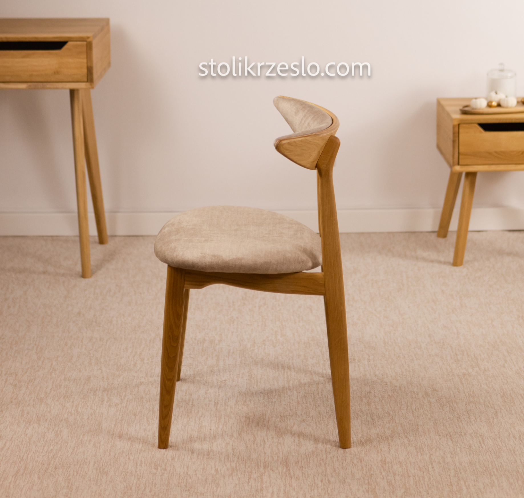 Krzesło dębowe tapicerowane Mario Soft - lite drewno / wosk /Natural/Vogue-02