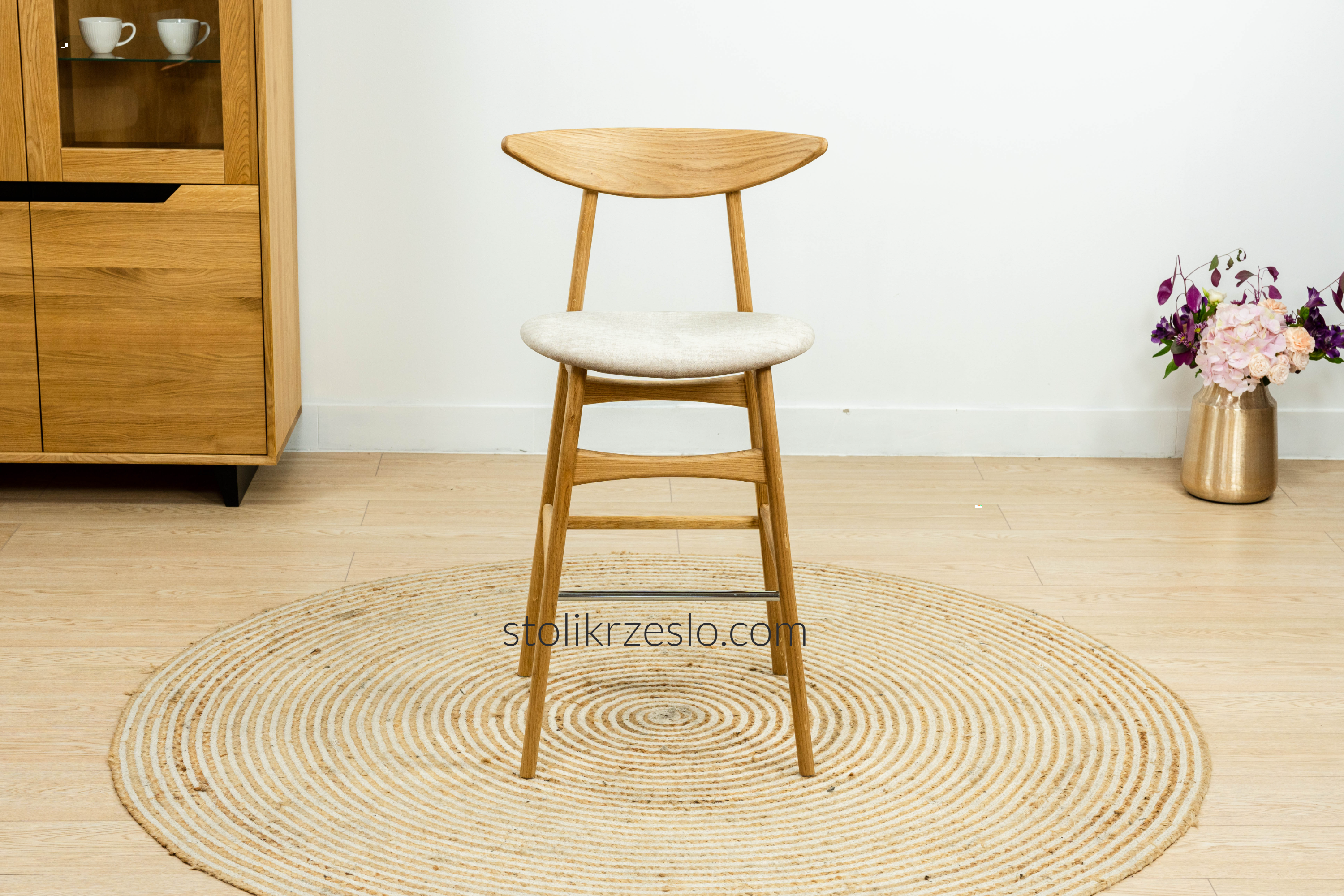 Stołek barowy dębowy tapicerowany MIO - lite drewno / wosk / H700 / beige 02 - STÓŁ I KRZESŁO - SALON MEBLOWY