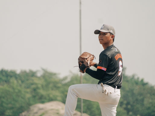 Asteegs sluggers bumida sa baseball opener; Granada, umariba sa 6-2 bentahe kontra Legendary Mentors batters