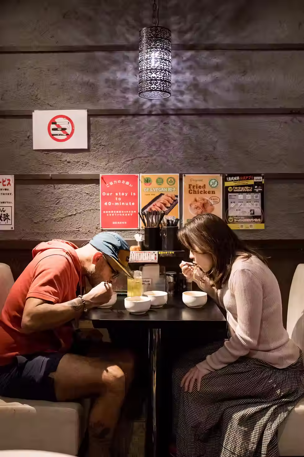 VRTT Daisy & Deep table.avif