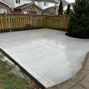 Concrete Patio with Curved Edges