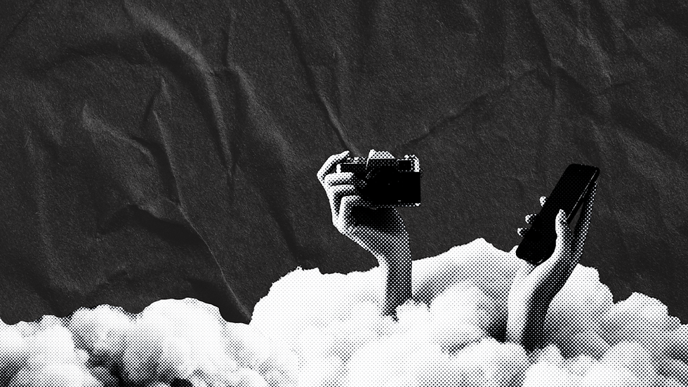 Kädet pilvessä.png