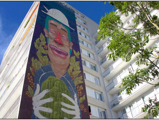 Le festival de Street Art a commencé à Montargis et le "clown" de la rue de Greven connait