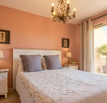 Chambre de la maison Les Cyprès, Mas des Bouteillans