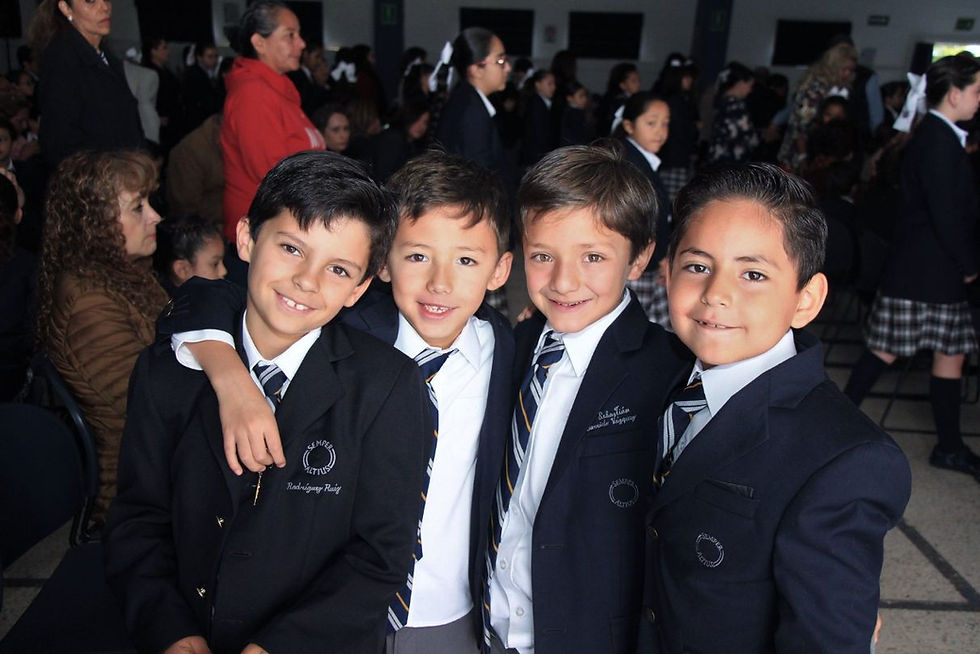 Alumnos de la Academia Maddox de primaria