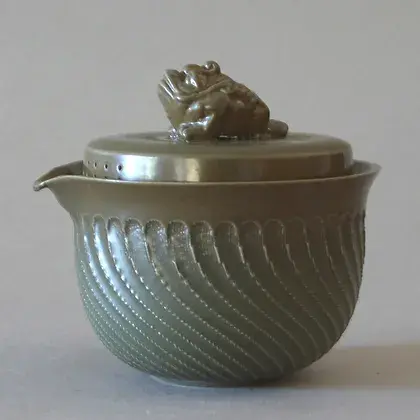 Thumbnail: Frog Handle Gonfu Travel Tea Set w/ Case