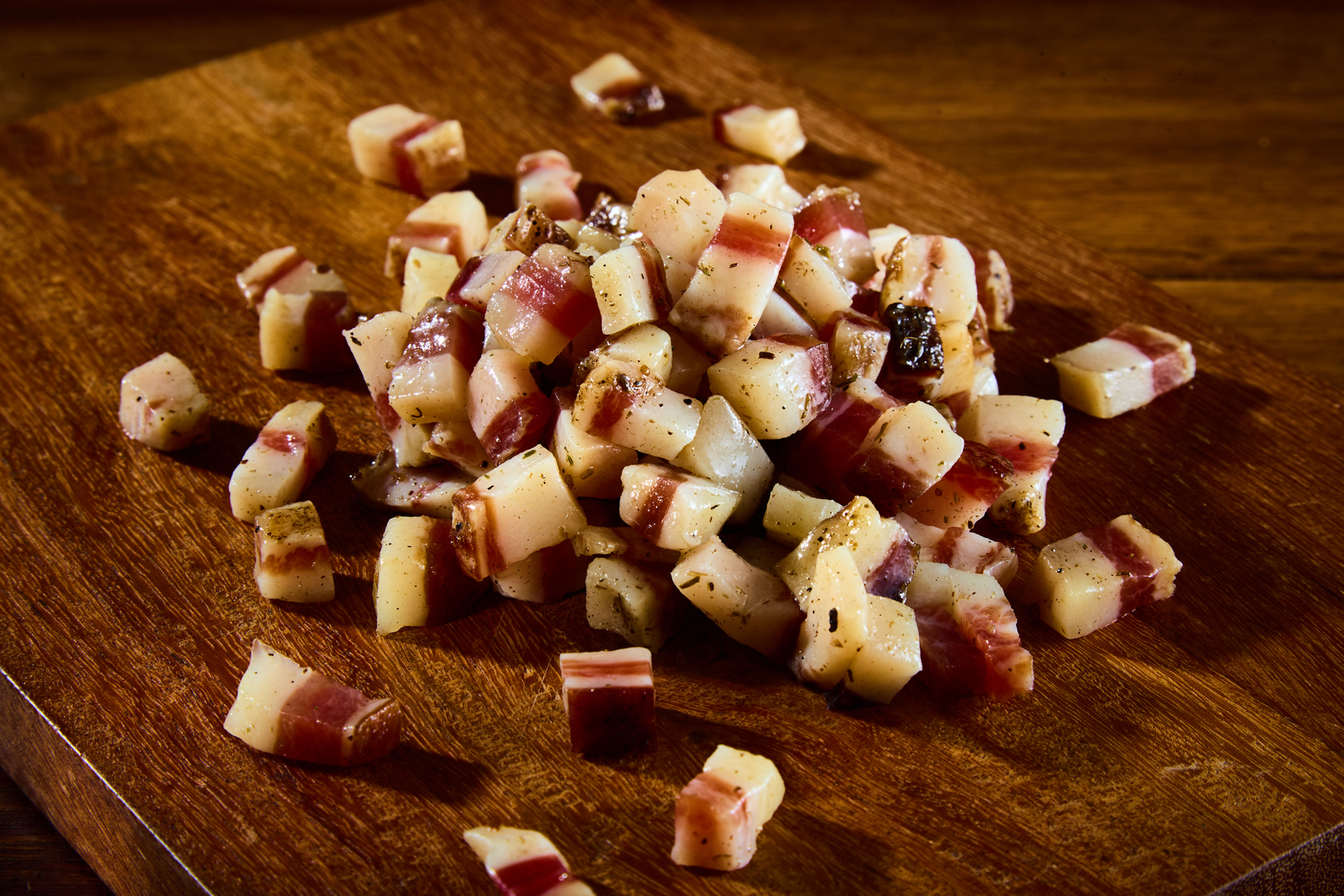 GUANCIALE EM CUBOS