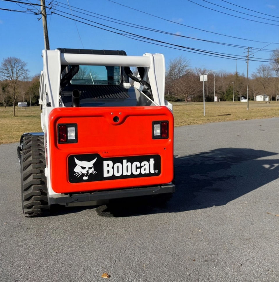 Bobcat12_edited_edited_edited_edited_edited.jpg