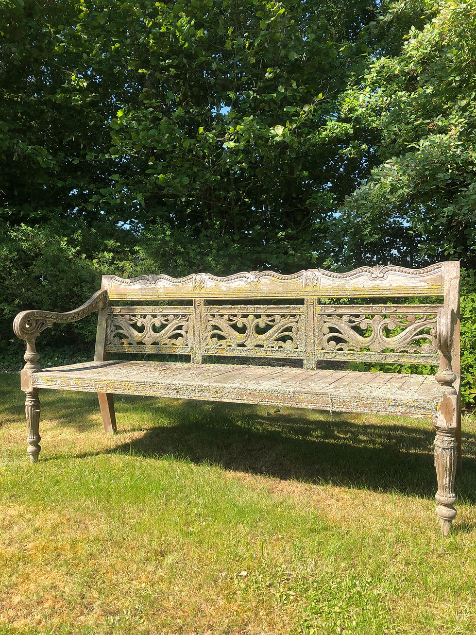 Hard wood Garden Bench with natural/weathered Patina