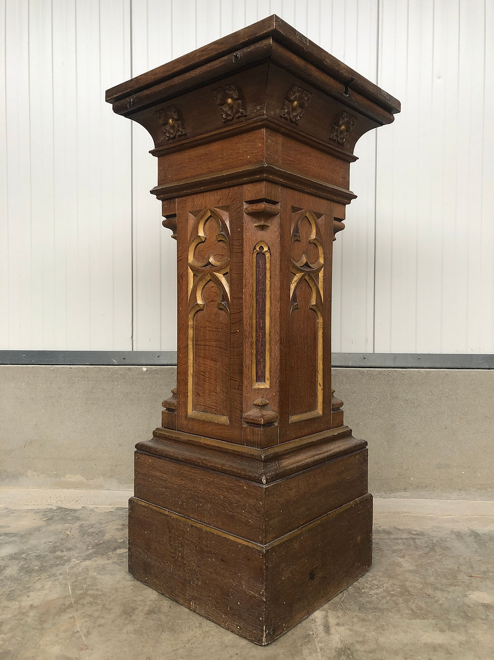Neo Gothic Church Console