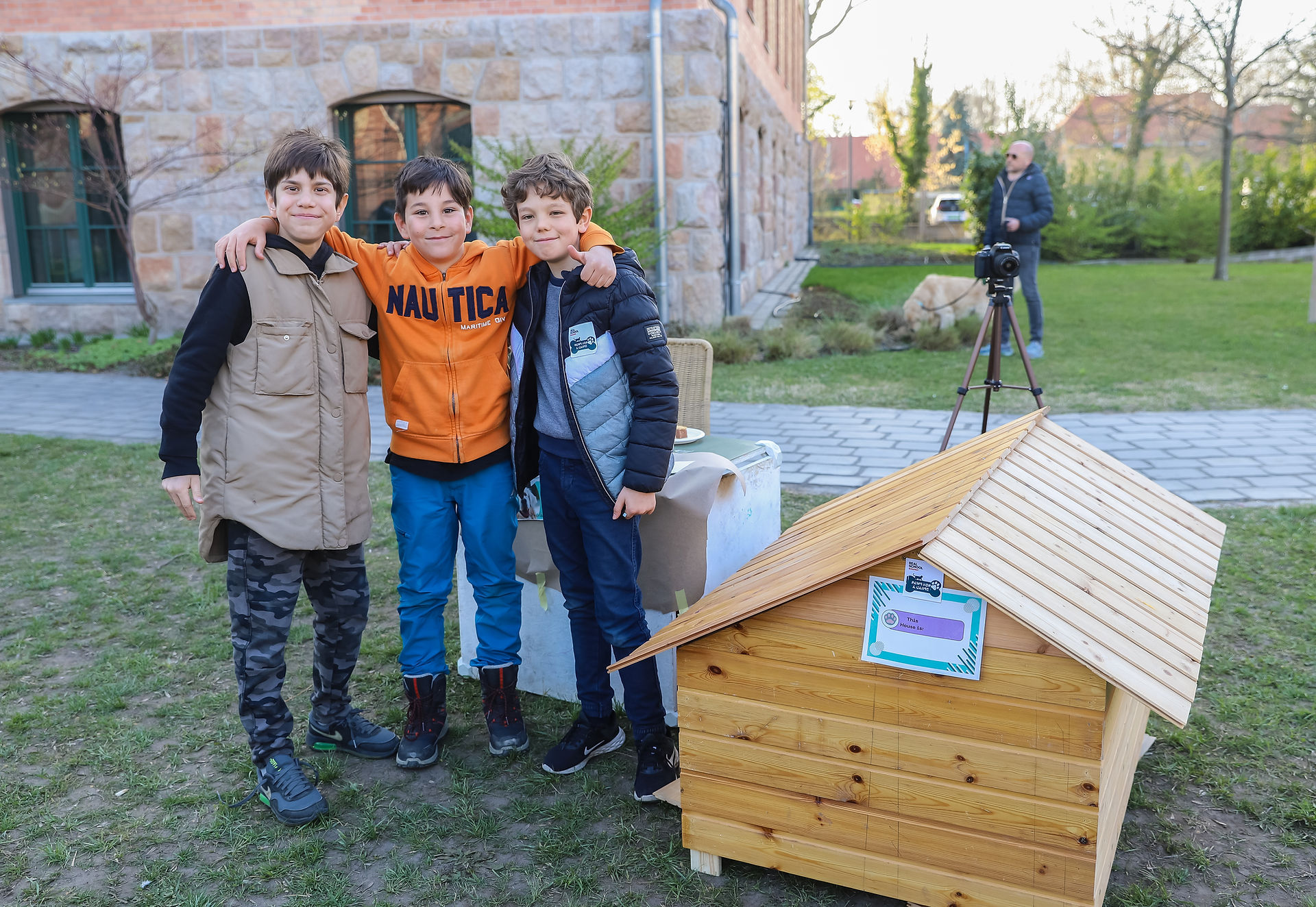 project-based learning Budapest primary school real impact animal welfare