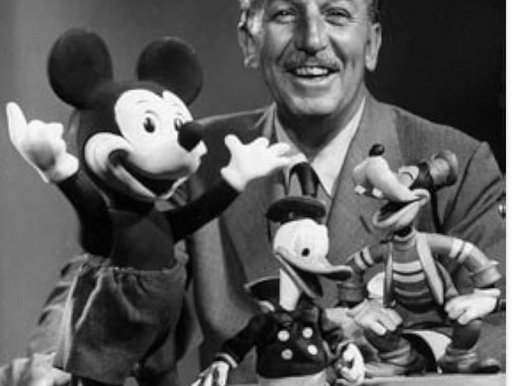 WALT DISNEY - FALTA DE IMAGINACIÓN Y AUSENCIA DE IDEAS ORIGINALES