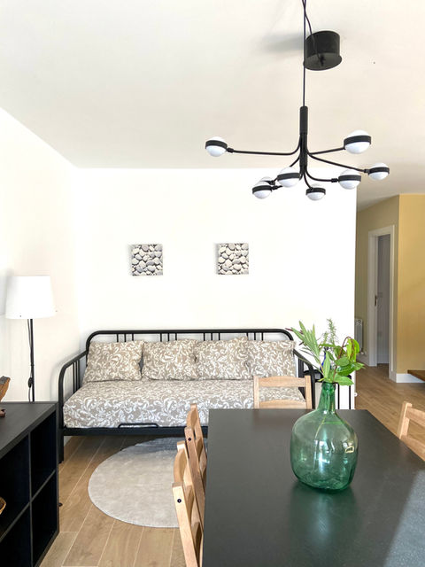 Zona de comedor en las amplias zonas comunes de la casa 1