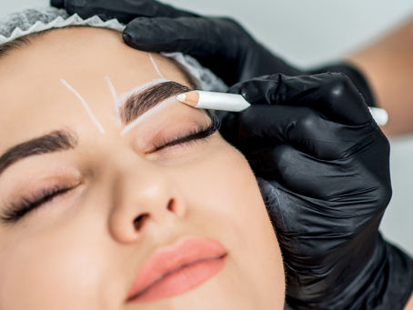 Design de Sobrancelhas com Henna