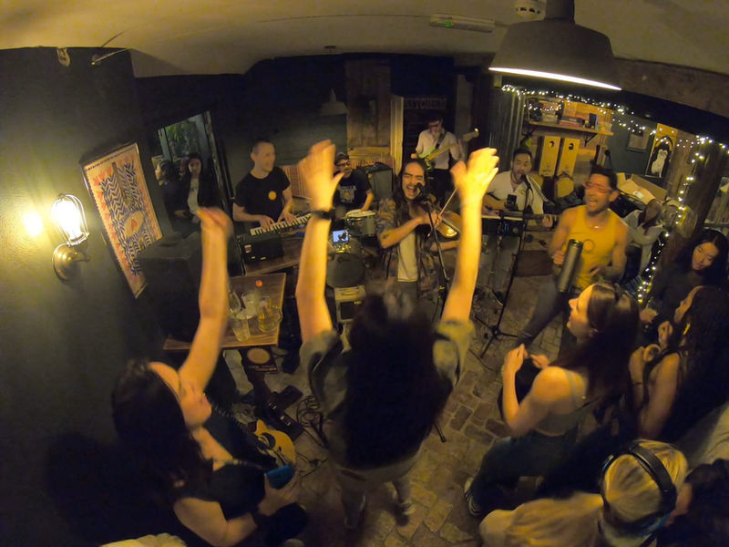 The Last Dance with Los Grillos