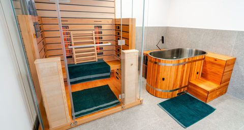 Contrast therapy room
