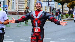 Cel mai rapid maraton în costum de Deadpool