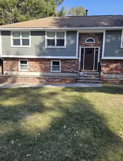 James Hardie and vinyl siding installation by exterior remodeling contractor in Plaistow, NH.