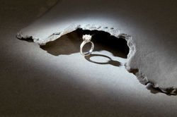 SKREIN* Schmuck auf Faserzement