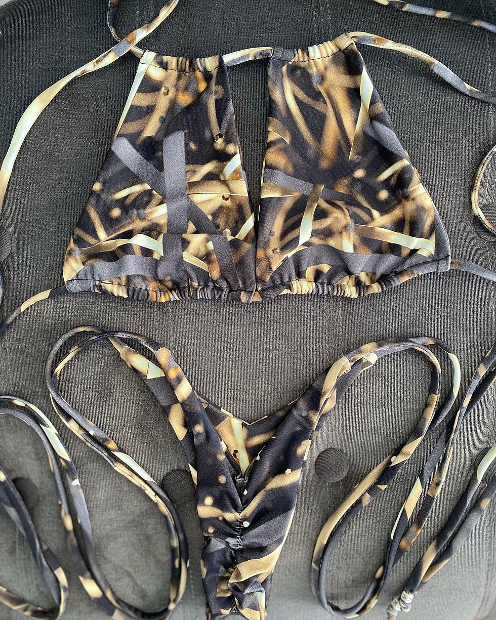 Thumbnail: Gold & Black Thong