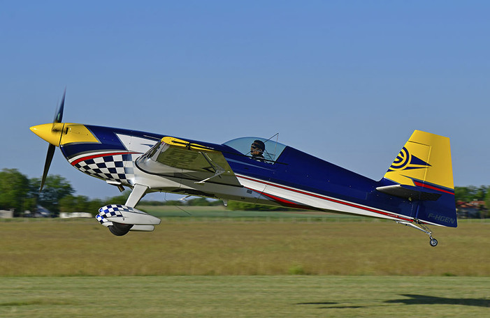 EXTRA 330 SC