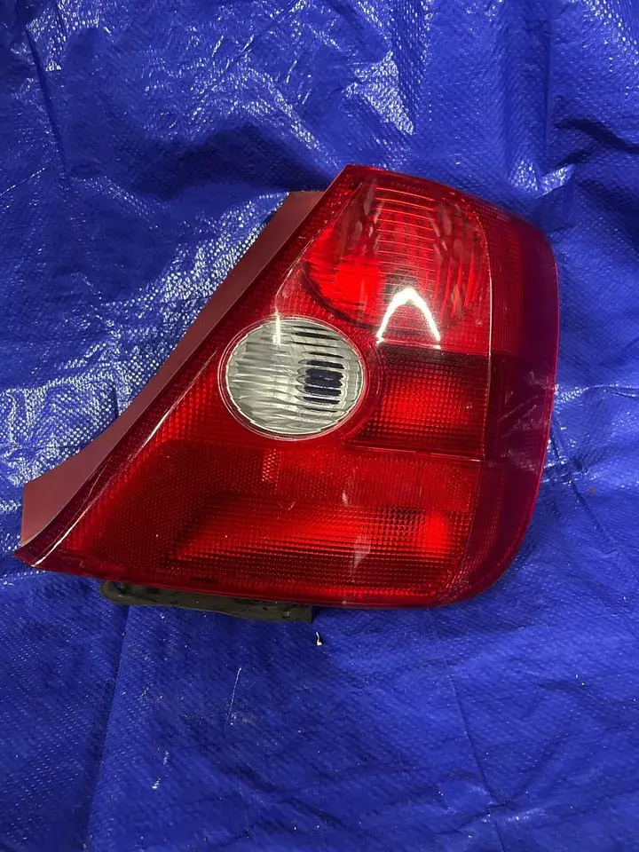 Honda 2002 Civic Si Ep3 Driver Taillight