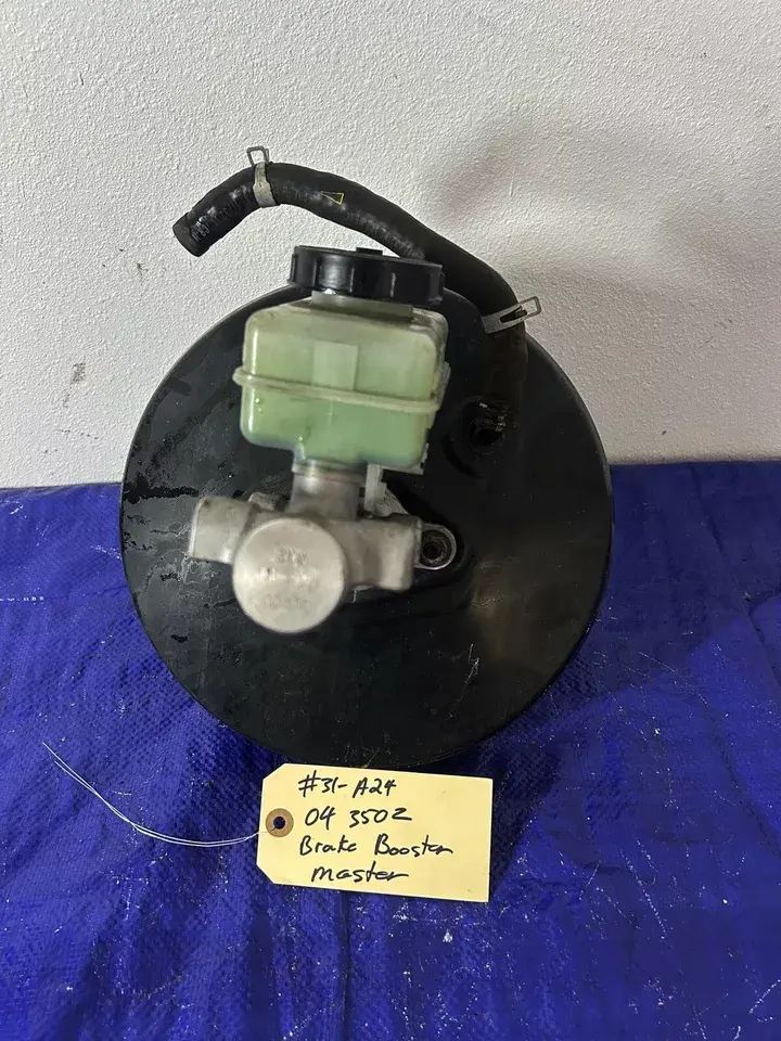 2004 Nissan 350Z Brake Booster Master Cylinder M/T