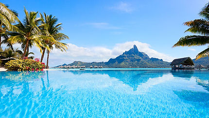 jeunesse-travel-video-thumbnail.jpg