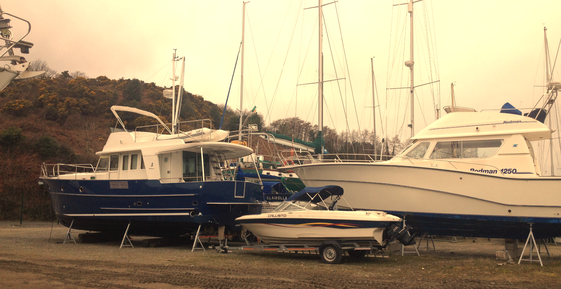 BOAT YARD carlinfgordmarina