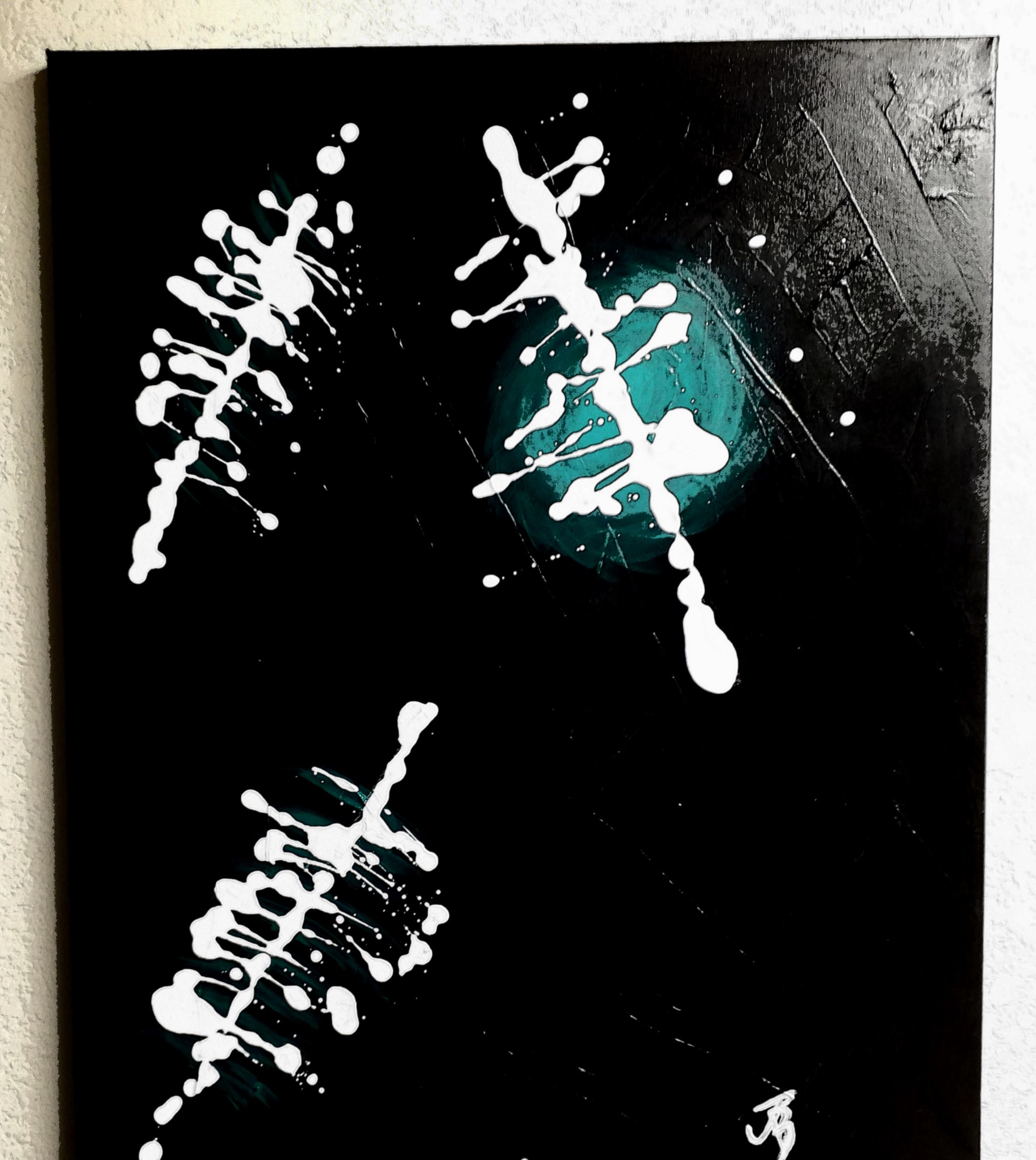 Green&White on Black