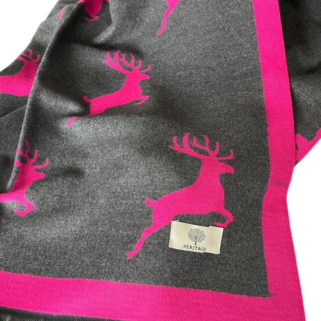 Thumbnail: Reversible stag scarf