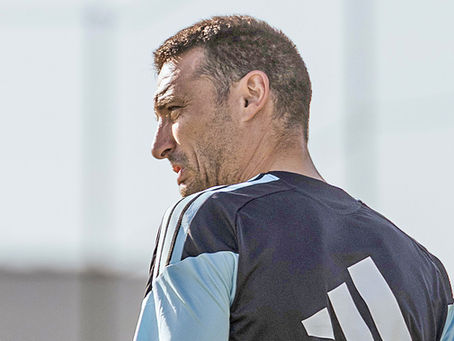 ARGENTINA DIVULGA PRÉ-LISTA DE 55 PARA A COPA COM FLACO E GIAY