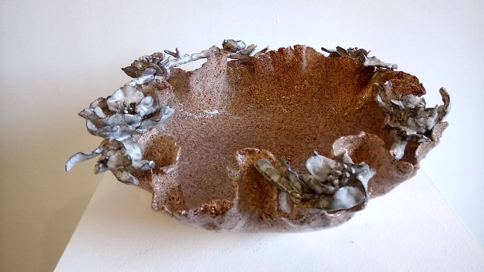 Grand plat aux fleurs