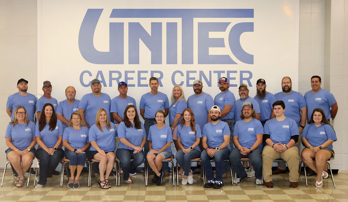 25/26 Staff Photo