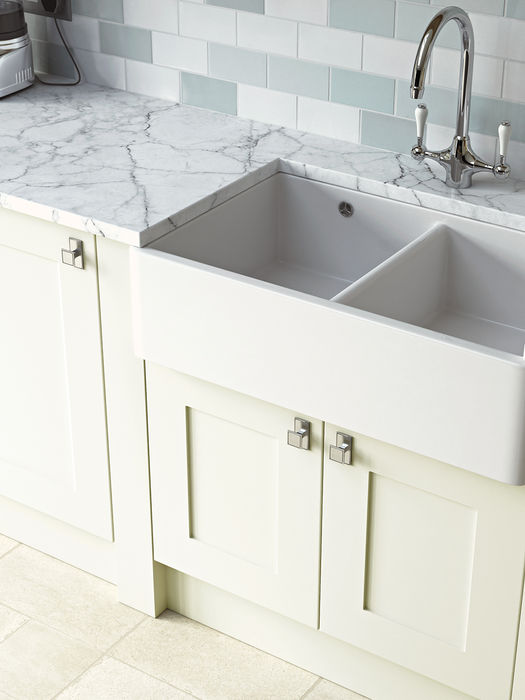 Georgia kitchen in Porcelain and Graphite by Potters Interiors in Gravesend.